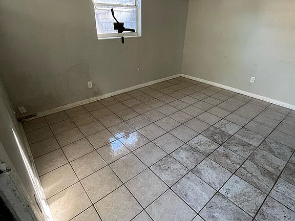 3rd image of 144 SPRING Street