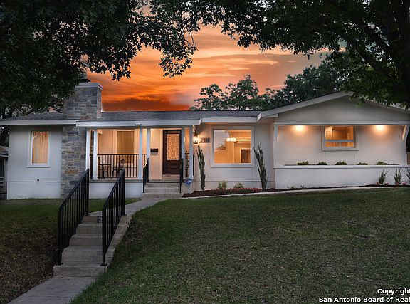 2nd image of 218 Robinhood Pl