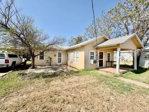 117 W 10th St, Robert Lee, TX 76945
