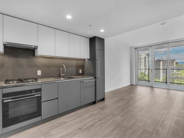 2135 Springer Ave #1702, Burnaby, BC V5B 3N1