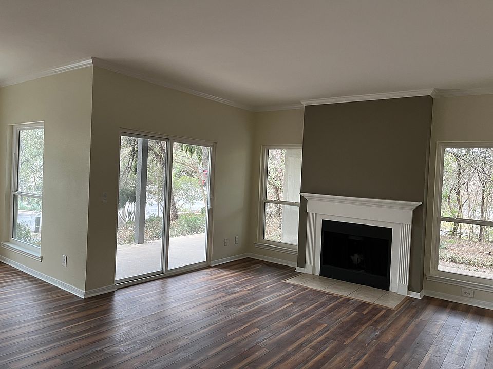 Living Area - All windows have Levelor blinds/shades throughout