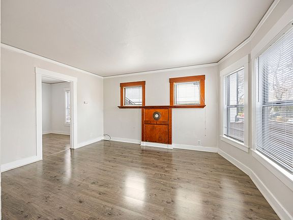 3rd image of 1015 47th St #B