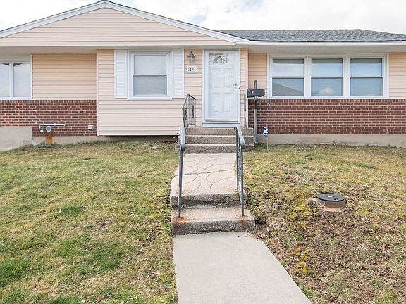 2nd image of 49 Hunter Ln