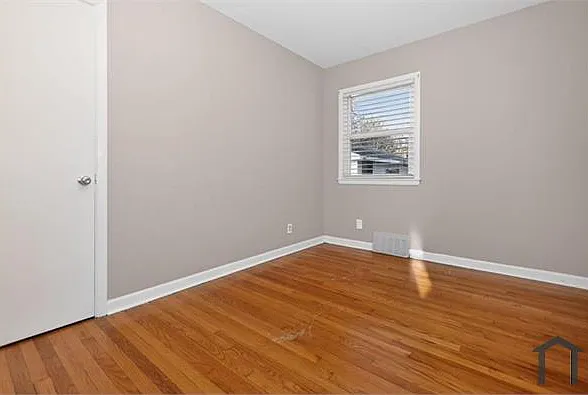 5353 N 56th St #1 — Photo 13
