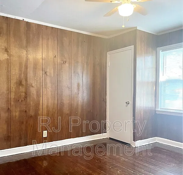 732 S Greer St — Photo 15