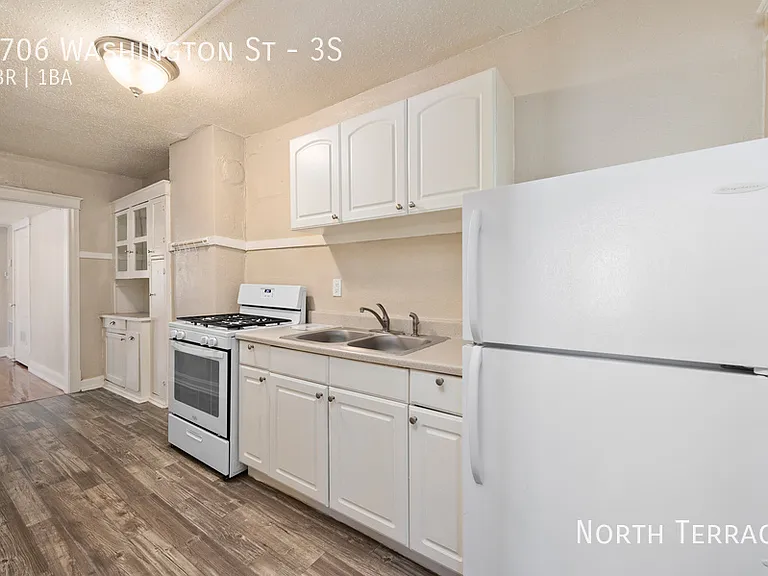 3706 Washington St #3S — Photo 1