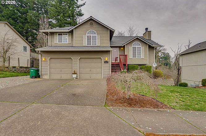 1st image of 624 SE Beaver Creek Ln
