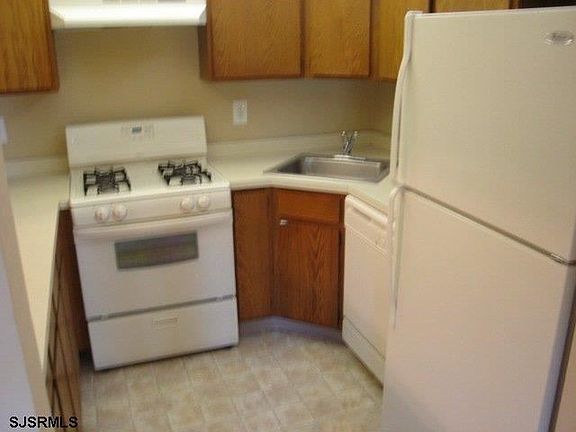 4th image of 125 Liberty Ct #2207