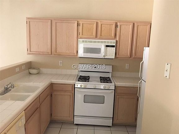 5th image of 5920 Vegas Dr #0