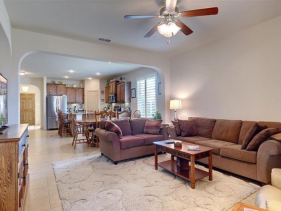 4th image of 1205 Glenwood Dr