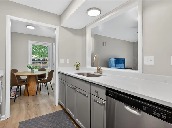 The Grove Apartments