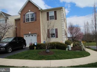 802 Newcastle Dr, Red Hill, PA 18076