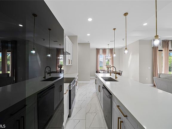5th image of 3011 8th St SW