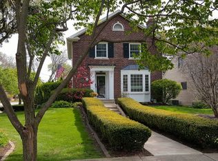 200 W Grandview St, Elmhurst, IL