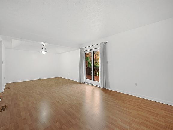 5th image of 5053 Fountainwood Dr