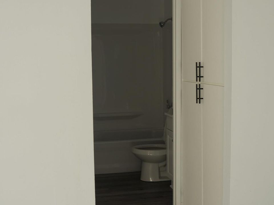 1st image of 3205 Shasta Cir #204