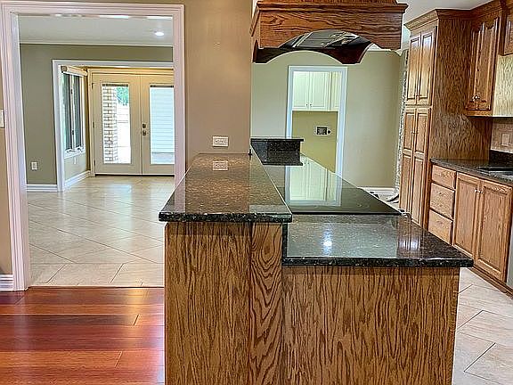 4th image of 226 Ramblewood Dr