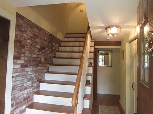 5th image of 4 Canterbury Ln