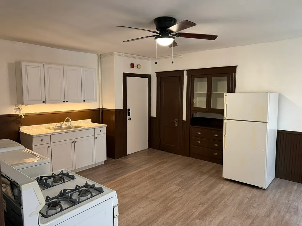88 Silver Street - 2N — Photo 3
