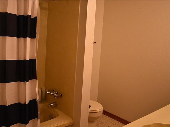 4th image of 2208 Cypress Point Dr