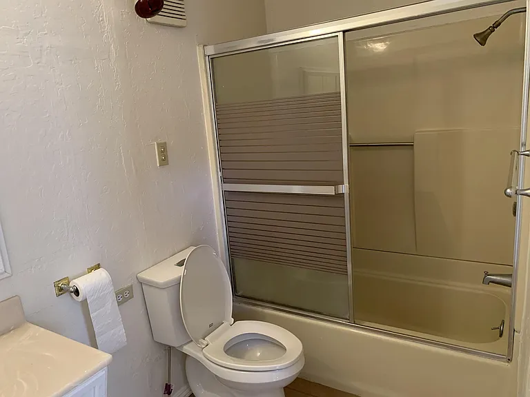 211 Waverly St — Photo 10