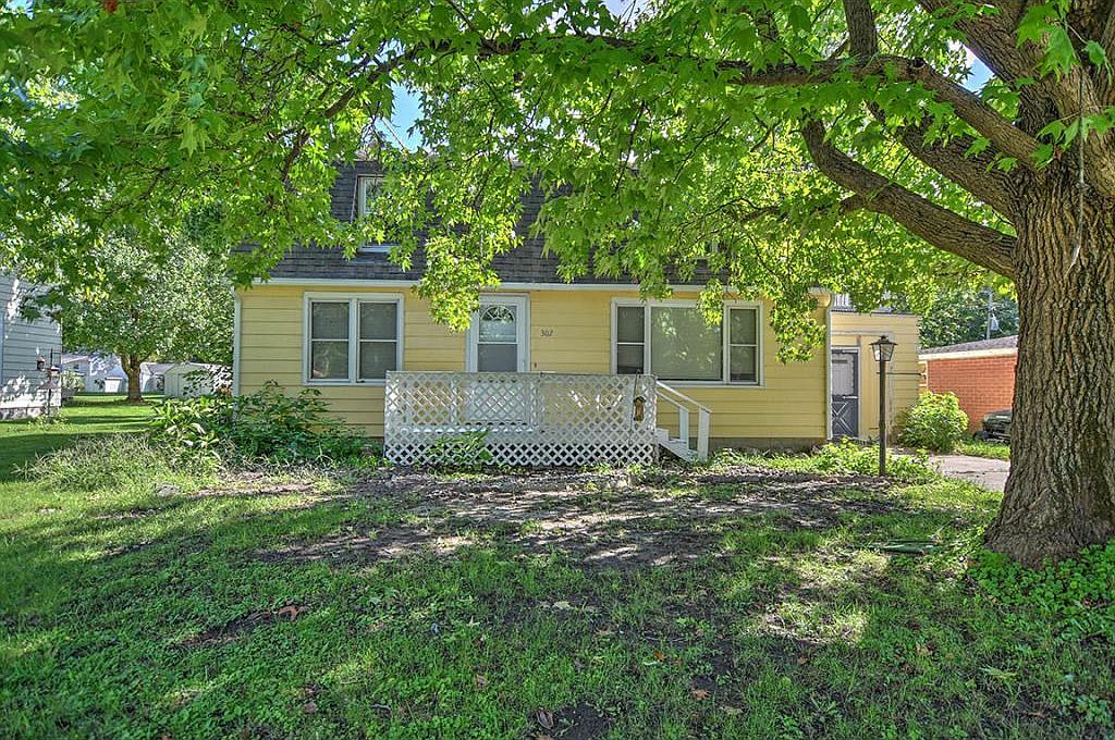 302 E Seiberling St, Blue Mound, IL 62513 Zillow