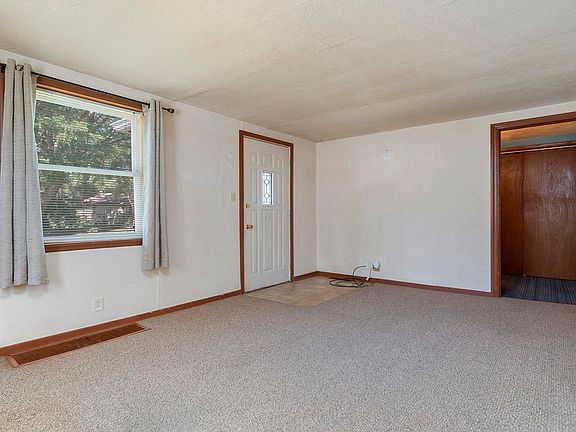 4th image of 3206 Bildahl St