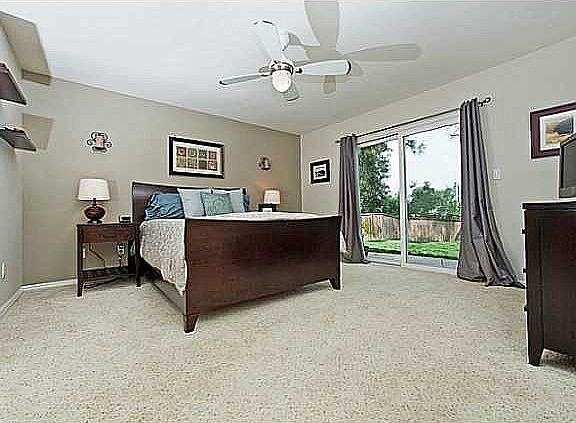 4th image of 2836 Arcola Ave