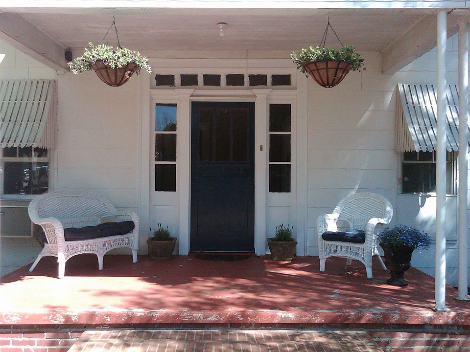1st image of 304 N Louise St