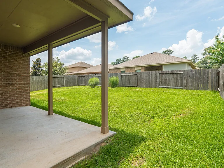 138 Meadow Grove Dr — Photo 37