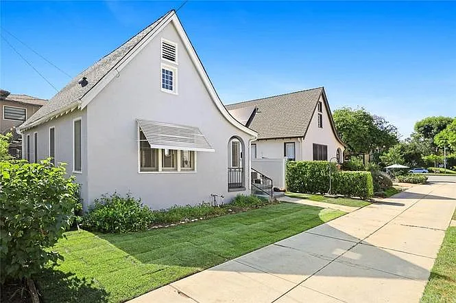 2101 Huntington Dr #A — Photo 3