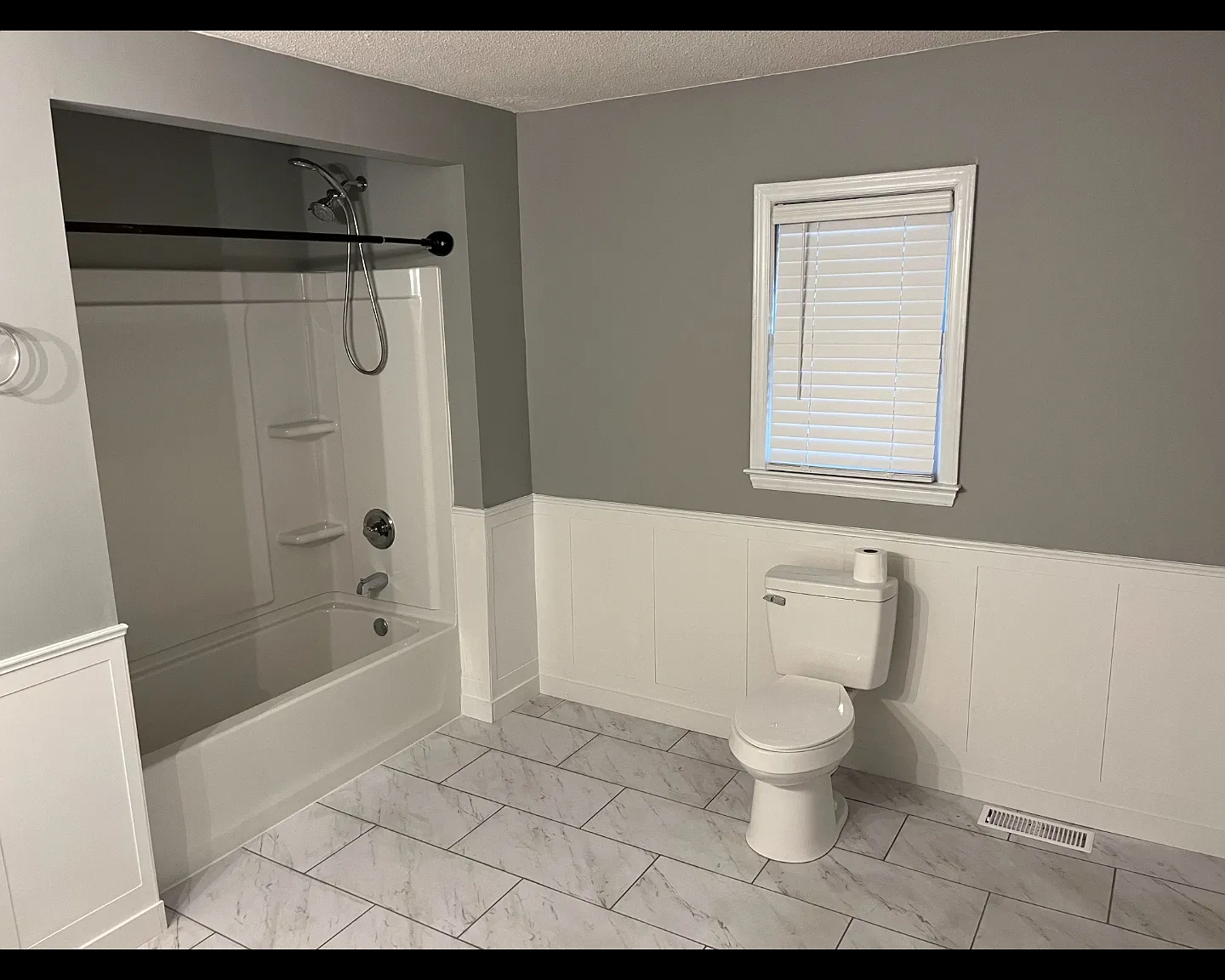 3 bed, 1864 sqft, $2,000 — Photo 4