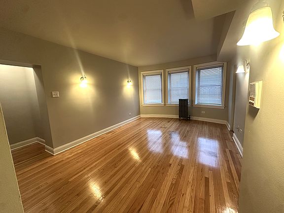 2nd image of 7546 S Saginaw Ave APT 3B
