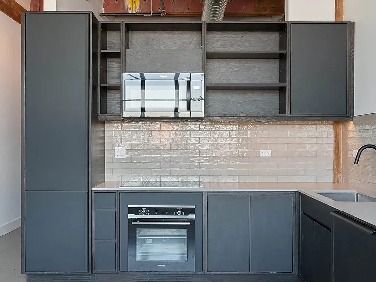 Southport Lofts — Photo 3
