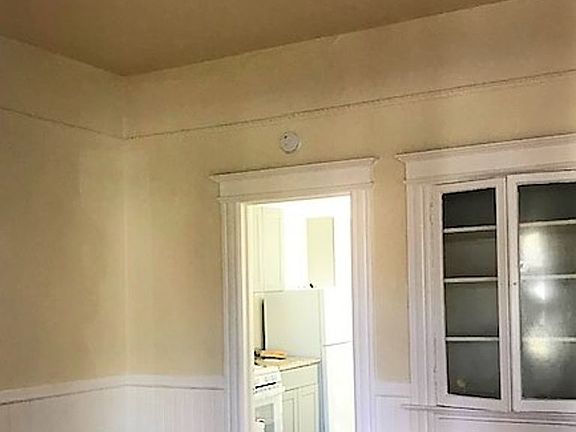 3rd image of 440 S 10th St #1-3