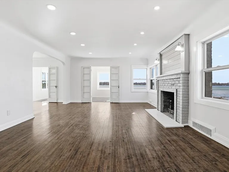 297 E Lakeview Ave #0 — Photo 21