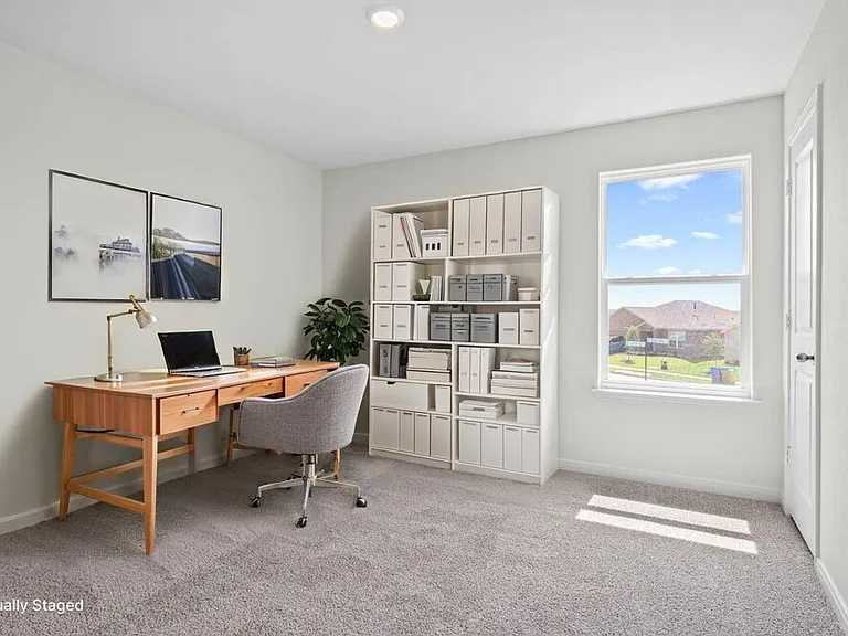 301 Patton Ln — Photo 15
