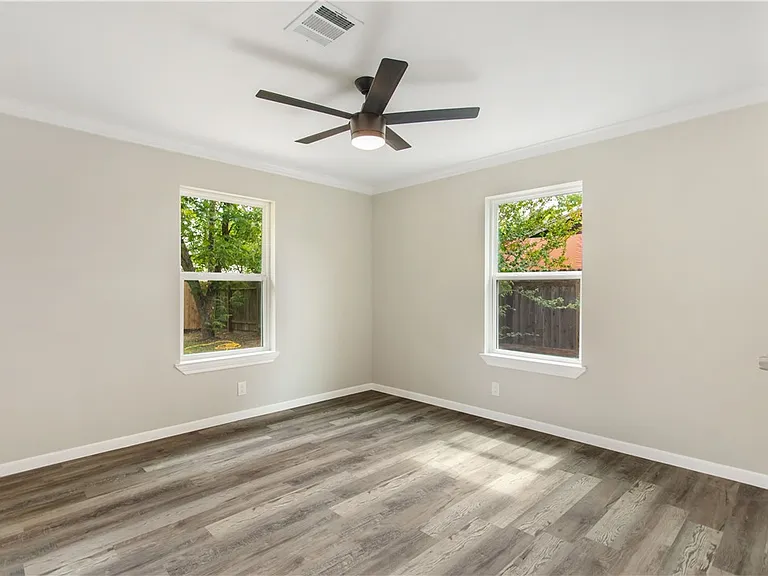 904 Westview Cir — Photo 21