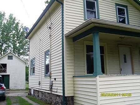 2nd image of 122 Balch St