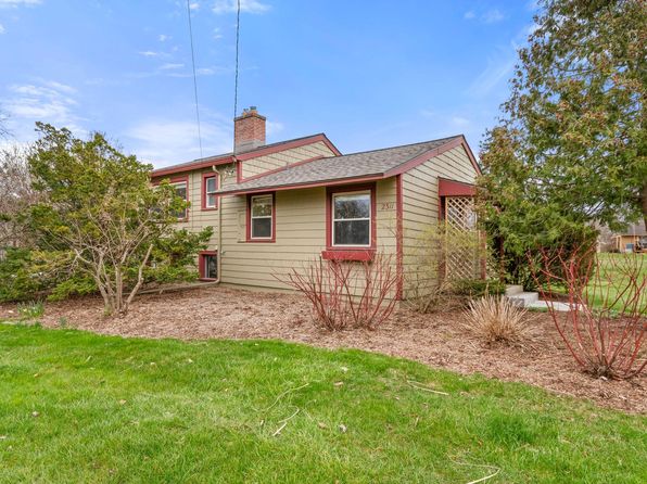 2311 Fernwood Ave