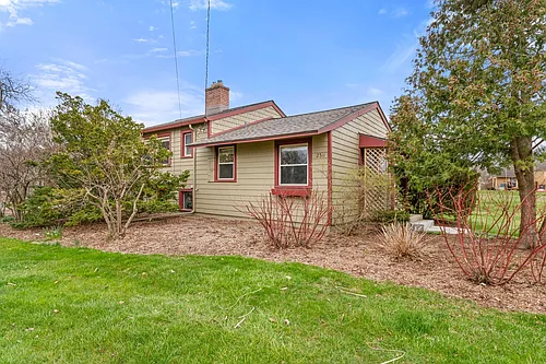 2311 Fernwood Ave Photo 1