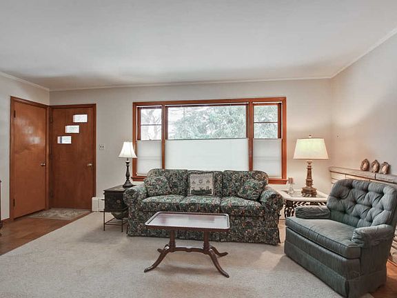5th image of 36584 N Hilda Ln