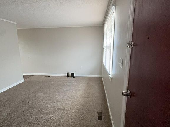 3rd image of 30 East Dr
