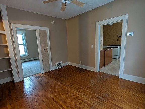5th image of 612 7th St SE Unit 1