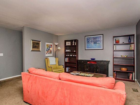 3rd image of 2976 Sharon Dr