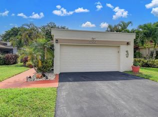 5760 Piping Rock Dr, Boynton Beach, FL 33437