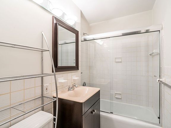 5th image of 7 E 14th St APT 630