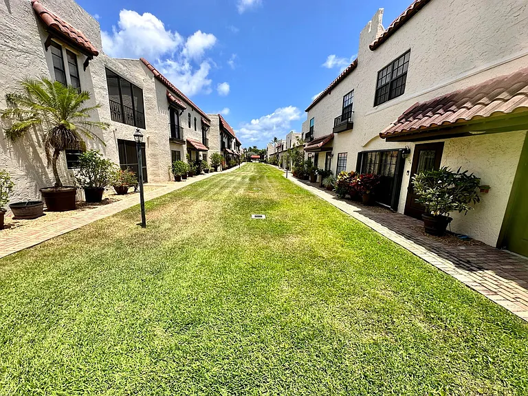 200 S Ocean Blvd #B-124 — Photo 10