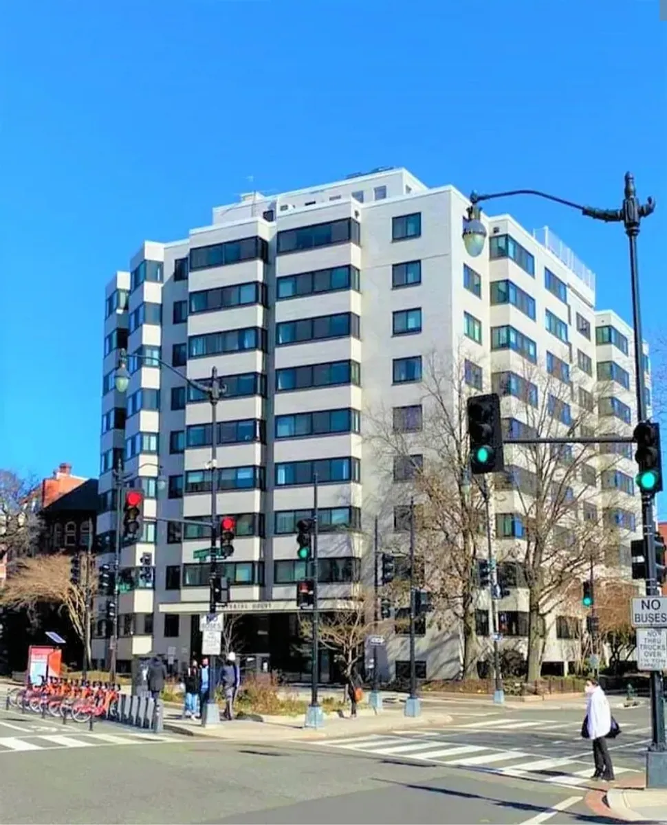 Building Photo - 1601 18th St NW #813
