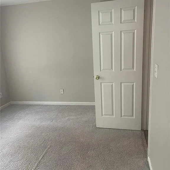 1736 Devon Dr SW — Photo 32